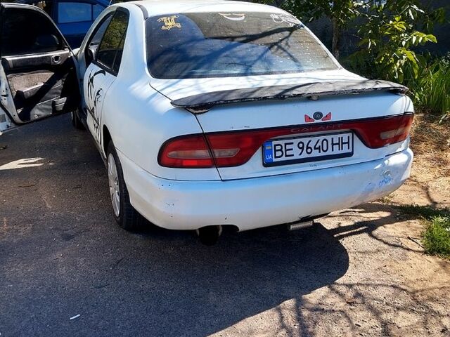 Белый Мицубиси Галант, объемом двигателя 1.8 л и пробегом 372 тыс. км за 1400 $, фото 2 на Automoto.ua