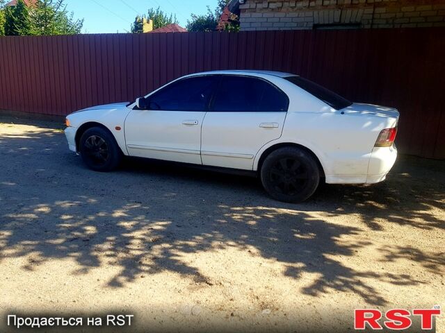 Белый Мицубиси Галант, объемом двигателя 2 л и пробегом 200 тыс. км за 1750 $, фото 8 на Automoto.ua