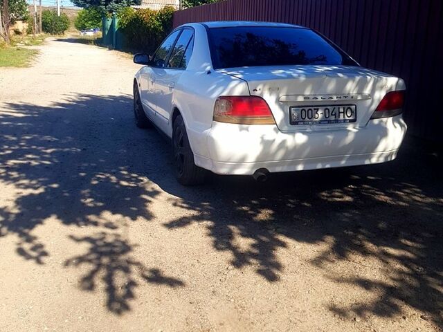 Белый Мицубиси Галант, объемом двигателя 2 л и пробегом 200 тыс. км за 1750 $, фото 6 на Automoto.ua