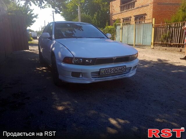 Белый Мицубиси Галант, объемом двигателя 2 л и пробегом 200 тыс. км за 1750 $, фото 1 на Automoto.ua