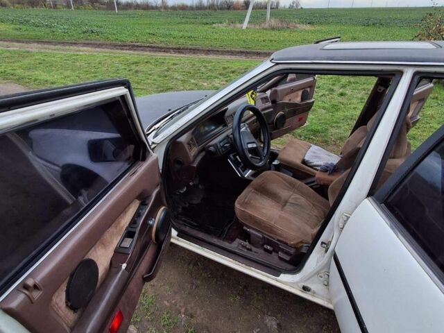 Белый Мицубиси Галант, объемом двигателя 0 л и пробегом 2 тыс. км за 1183 $, фото 5 на Automoto.ua