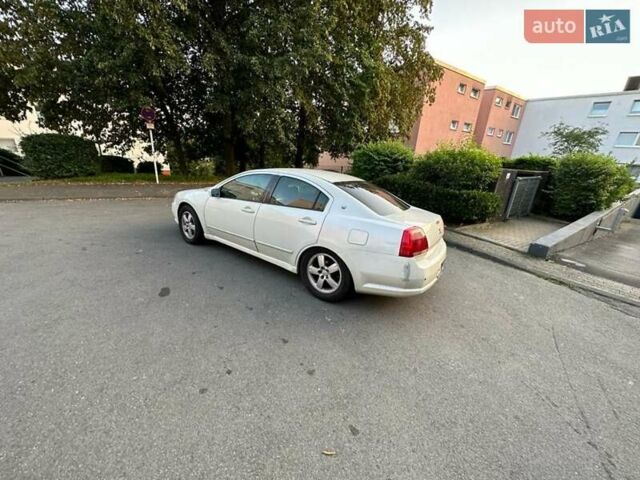 Белый Мицубиси Галант, объемом двигателя 2.35 л и пробегом 200 тыс. км за 4000 $, фото 15 на Automoto.ua