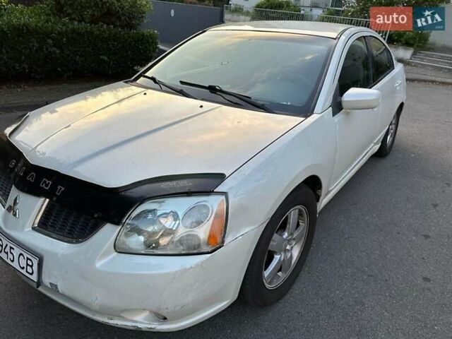 Белый Мицубиси Галант, объемом двигателя 2.35 л и пробегом 200 тыс. км за 4000 $, фото 48 на Automoto.ua