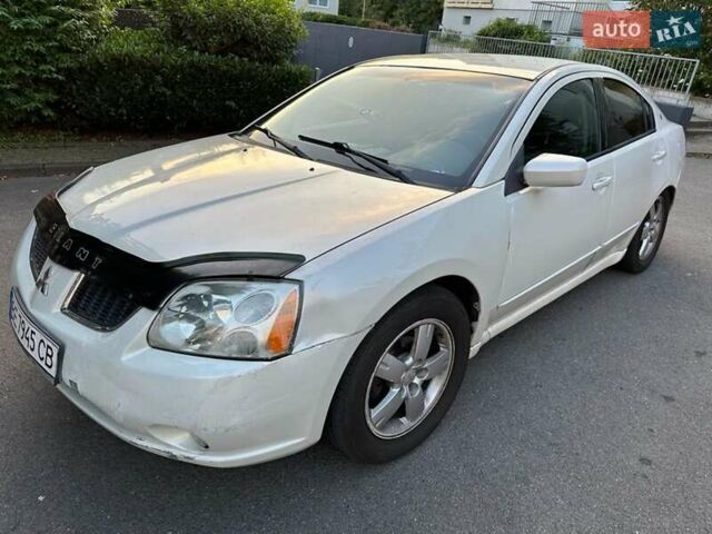 Белый Мицубиси Галант, объемом двигателя 2.35 л и пробегом 200 тыс. км за 4000 $, фото 49 на Automoto.ua