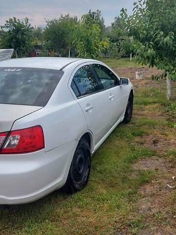 Белый Мицубиси Галант, объемом двигателя 2.38 л и пробегом 250 тыс. км за 4500 $, фото 2 на Automoto.ua