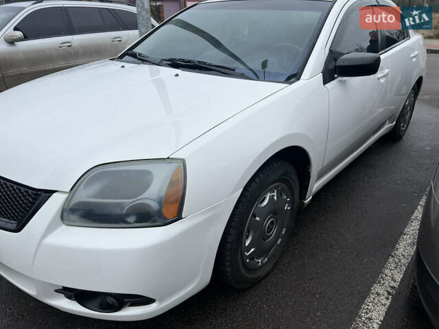 Белый Мицубиси Галант, объемом двигателя 2.38 л и пробегом 130 тыс. км за 9500 $, фото 2 на Automoto.ua