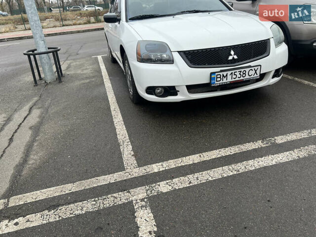 Белый Мицубиси Галант, объемом двигателя 2.38 л и пробегом 130 тыс. км за 9500 $, фото 1 на Automoto.ua