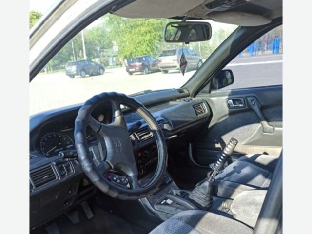 Белый Мицубиси Галант, объемом двигателя 2 л и пробегом 300 тыс. км за 1400 $, фото 4 на Automoto.ua