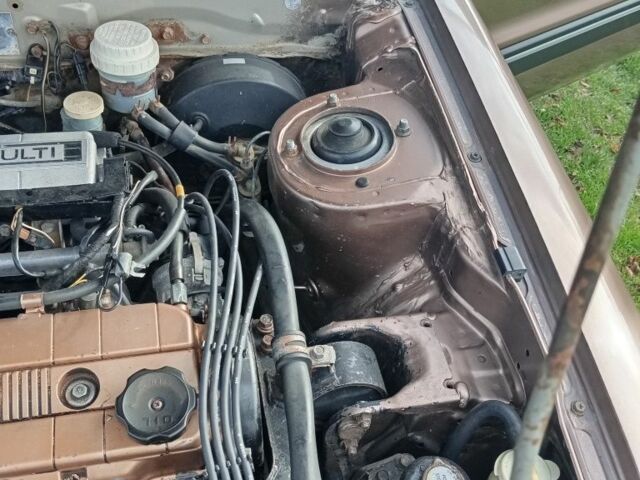 Бежевый Мицубиси Галант, объемом двигателя 2 л и пробегом 500 тыс. км за 1200 $, фото 6 на Automoto.ua