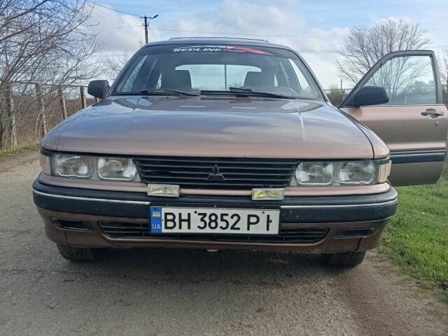 Бежевый Мицубиси Галант, объемом двигателя 2 л и пробегом 500 тыс. км за 1200 $, фото 3 на Automoto.ua