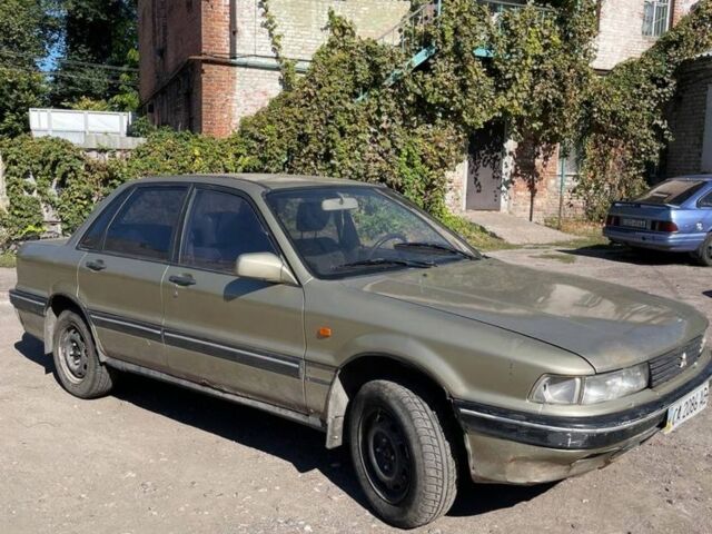 Бежевый Мицубиси Галант, объемом двигателя 1.8 л и пробегом 70 тыс. км за 700 $, фото 2 на Automoto.ua