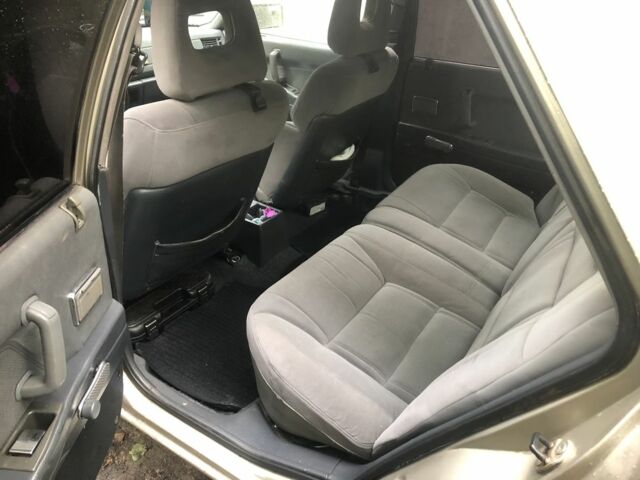 Бежевий Міцубісі Галант, об'ємом двигуна 1.6 л та пробігом 327 тис. км за 1100 $, фото 2 на Automoto.ua