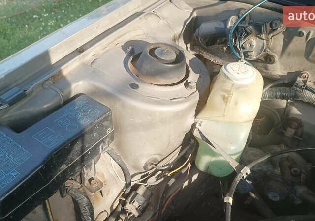 Бежевый Мицубиси Галант, объемом двигателя 1.83 л и пробегом 200 тыс. км за 1100 $, фото 8 на Automoto.ua