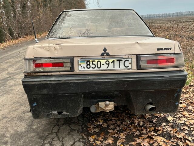 Бежевый Мицубиси Галант, объемом двигателя 2 л и пробегом 180 тыс. км за 787 $, фото 12 на Automoto.ua