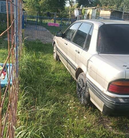 Бежевый Мицубиси Галант, объемом двигателя 1.83 л и пробегом 200 тыс. км за 1100 $, фото 14 на Automoto.ua