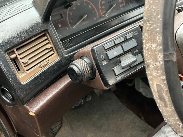 Бежевый Мицубиси Галант, объемом двигателя 2 л и пробегом 180 тыс. км за 787 $, фото 4 на Automoto.ua