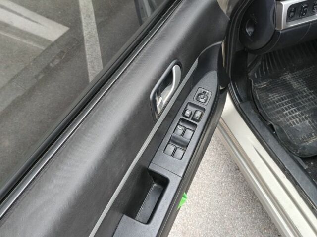 Бежевый Мицубиси Галант, объемом двигателя 2.4 л и пробегом 320 тыс. км за 5000 $, фото 5 на Automoto.ua