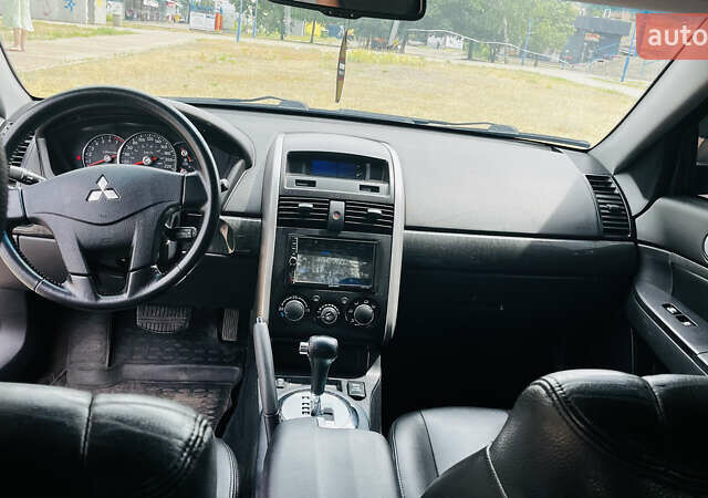 Бежевый Мицубиси Галант, объемом двигателя 2.38 л и пробегом 320 тыс. км за 4700 $, фото 11 на Automoto.ua