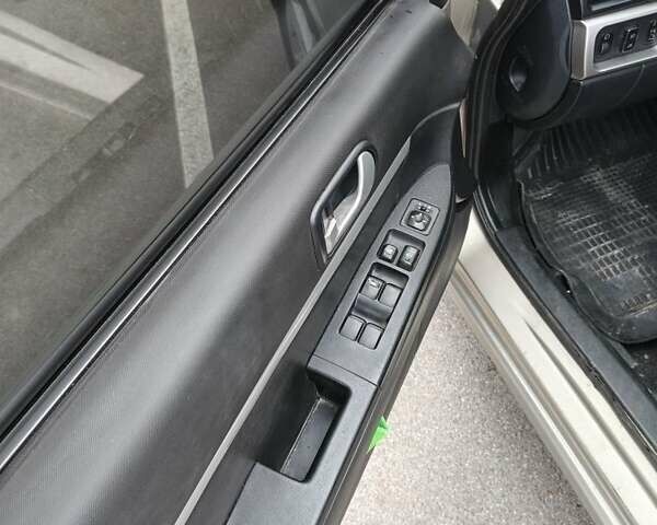 Бежевый Мицубиси Галант, объемом двигателя 2.4 л и пробегом 320 тыс. км за 5000 $, фото 4 на Automoto.ua