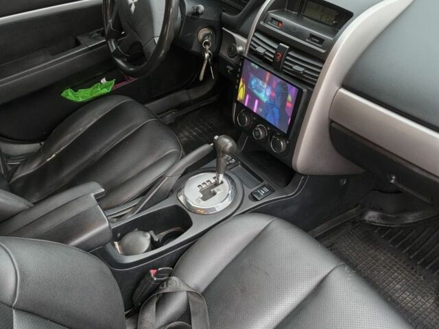 Бежевый Мицубиси Галант, объемом двигателя 2.4 л и пробегом 320 тыс. км за 5000 $, фото 7 на Automoto.ua