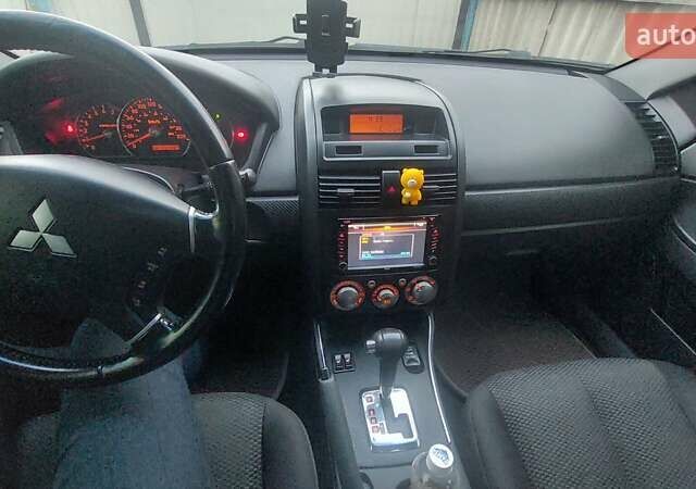 Мицубиси Галант 2008 в Житомире на Automoto.ua Бежевый Мицубиси Галант, объемом двигателя 2.38 л и пробегом 309 тыс. км за 6400 $, фото 6 на Automoto.ua