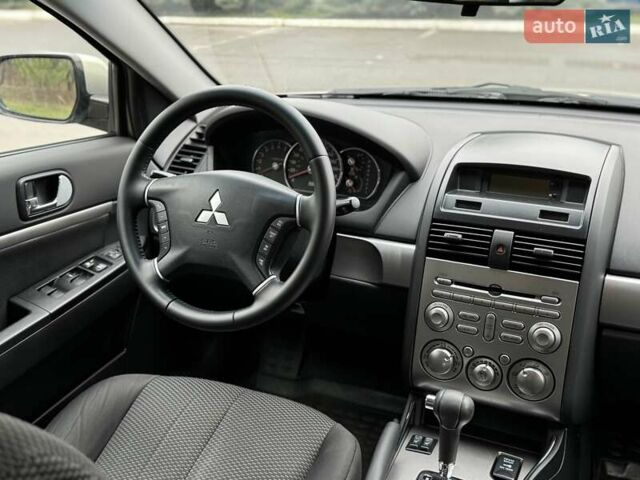 Бежевый Мицубиси Галант, объемом двигателя 2.4 л и пробегом 178 тыс. км за 5600 $, фото 35 на Automoto.ua