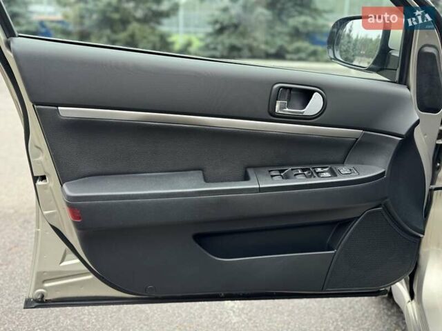 Бежевый Мицубиси Галант, объемом двигателя 2.4 л и пробегом 178 тыс. км за 5600 $, фото 21 на Automoto.ua