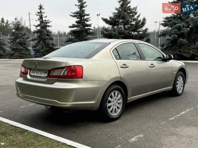 Бежевый Мицубиси Галант, объемом двигателя 2.4 л и пробегом 178 тыс. км за 5600 $, фото 4 на Automoto.ua