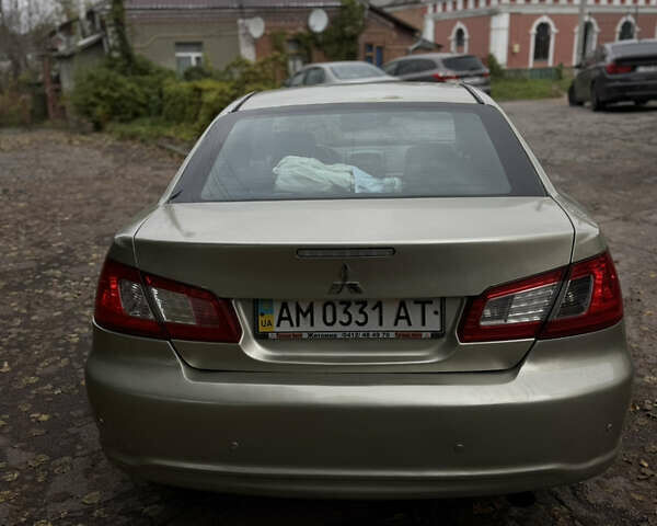 Бежевый Мицубиси Галант, объемом двигателя 2.4 л и пробегом 282 тыс. км за 4900 $, фото 4 на Automoto.ua