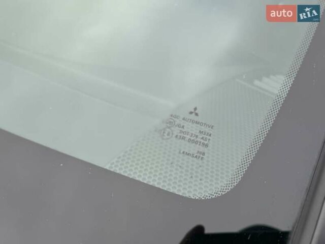 Бежевый Мицубиси Галант, объемом двигателя 2.4 л и пробегом 178 тыс. км за 5600 $, фото 12 на Automoto.ua