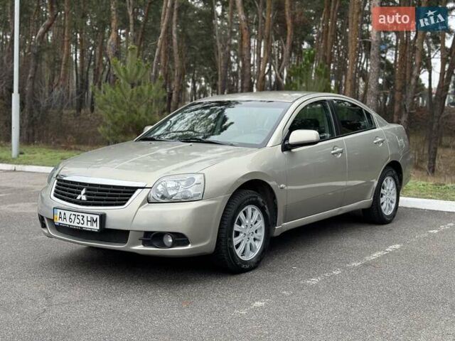 Бежевый Мицубиси Галант, объемом двигателя 2.4 л и пробегом 178 тыс. км за 5600 $, фото 1 на Automoto.ua