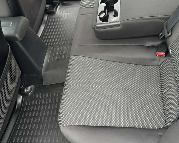 Бежевый Мицубиси Галант, объемом двигателя 2.4 л и пробегом 178 тыс. км за 5600 $, фото 46 на Automoto.ua