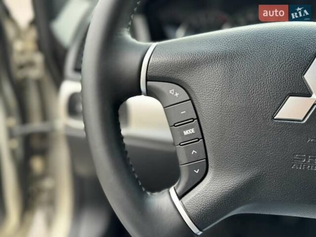 Бежевый Мицубиси Галант, объемом двигателя 2.4 л и пробегом 178 тыс. км за 5600 $, фото 30 на Automoto.ua