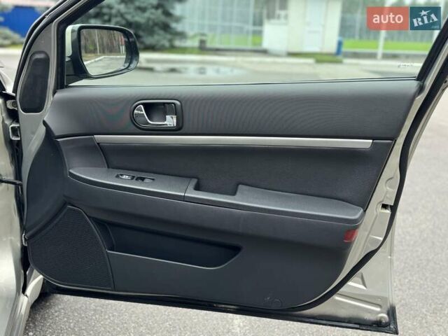 Бежевый Мицубиси Галант, объемом двигателя 2.4 л и пробегом 178 тыс. км за 5600 $, фото 52 на Automoto.ua