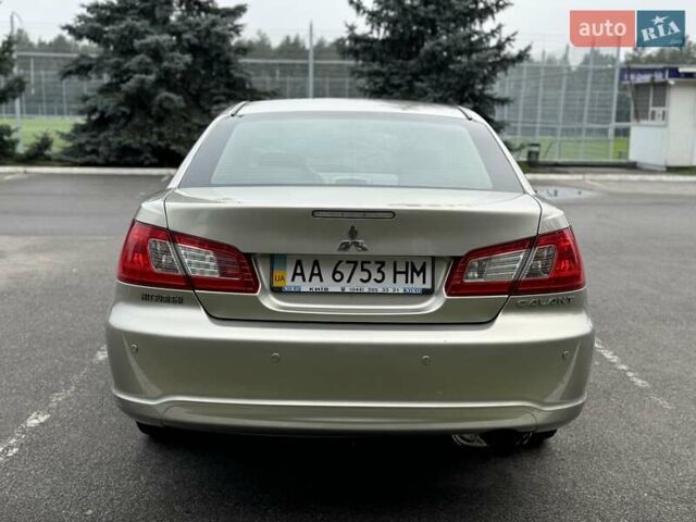 Бежевый Мицубиси Галант, объемом двигателя 2.4 л и пробегом 178 тыс. км за 5600 $, фото 5 на Automoto.ua