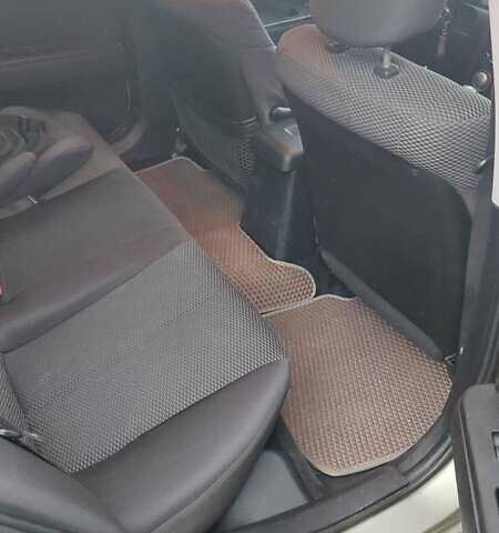 Мицубиси Галант 2008 в Житомире на Automoto.ua Бежевый Мицубиси Галант, объемом двигателя 2.38 л и пробегом 309 тыс. км за 6400 $, фото 7 на Automoto.ua