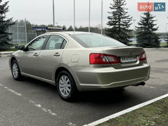 Бежевый Мицубиси Галант, объемом двигателя 2.4 л и пробегом 178 тыс. км за 5600 $, фото 6 на Automoto.ua