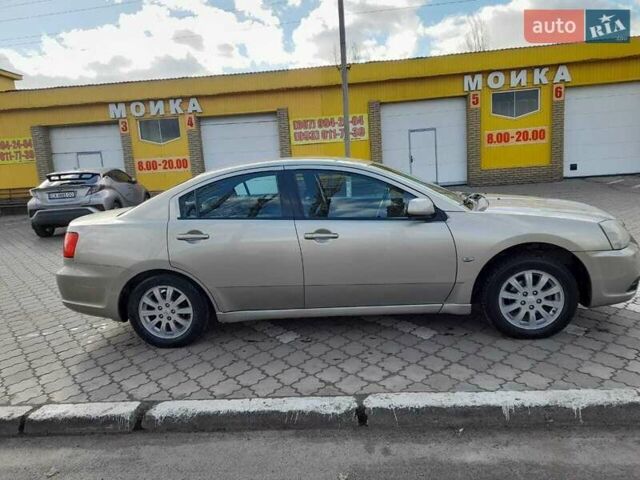 Бежевый Мицубиси Галант, объемом двигателя 2.4 л и пробегом 221 тыс. км за 5550 $, фото 5 на Automoto.ua