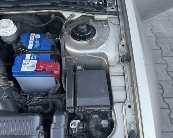 Міцубісі Галант 2009 у Києві на Automoto.ua Бежевий Міцубісі Галант, об'ємом двигуна 2.38 л та пробігом 137 тис. км за 5600 $, фото 9 на Automoto.ua