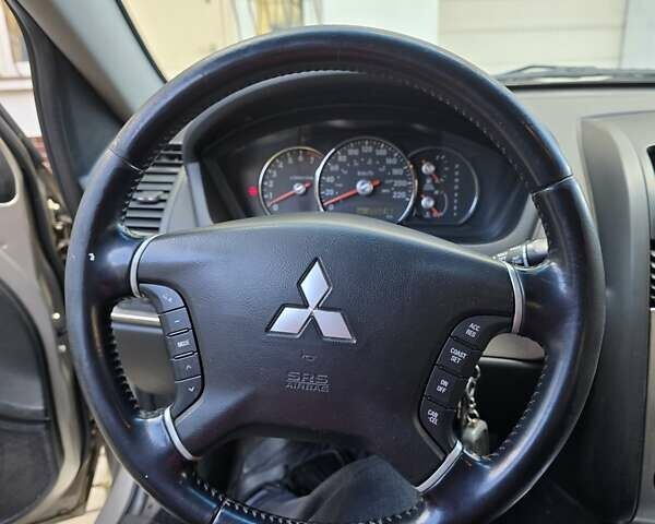 Бежевый Мицубиси Галант, объемом двигателя 2.4 л и пробегом 205 тыс. км за 7700 $, фото 26 на Automoto.ua