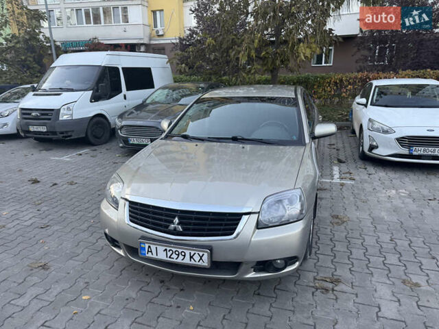 Міцубісі Галант 2009 у Києві на Automoto.ua Бежевий Міцубісі Галант, об'ємом двигуна 2.38 л та пробігом 137 тис. км за 5600 $, фото 22 на Automoto.ua