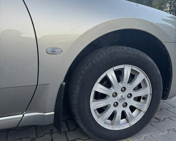 Міцубісі Галант 2009 у Києві на Automoto.ua Бежевий Міцубісі Галант, об'ємом двигуна 2.38 л та пробігом 137 тис. км за 5600 $, фото 20 на Automoto.ua