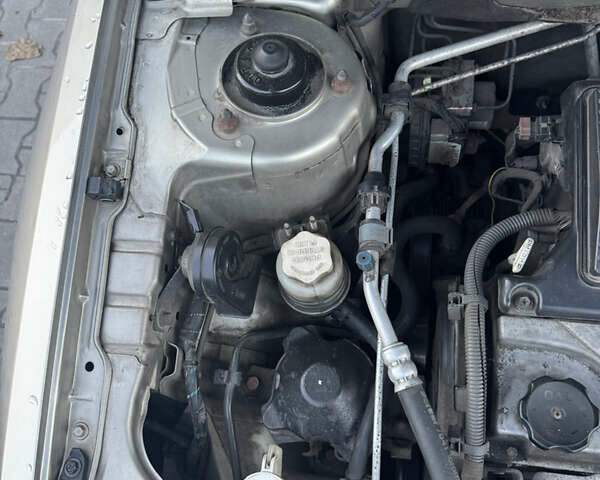 Міцубісі Галант 2009 у Києві на Automoto.ua Бежевий Міцубісі Галант, об'ємом двигуна 2.38 л та пробігом 137 тис. км за 5600 $, фото 8 на Automoto.ua