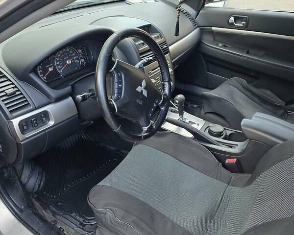 Бежевый Мицубиси Галант, объемом двигателя 2.4 л и пробегом 205 тыс. км за 7700 $, фото 19 на Automoto.ua