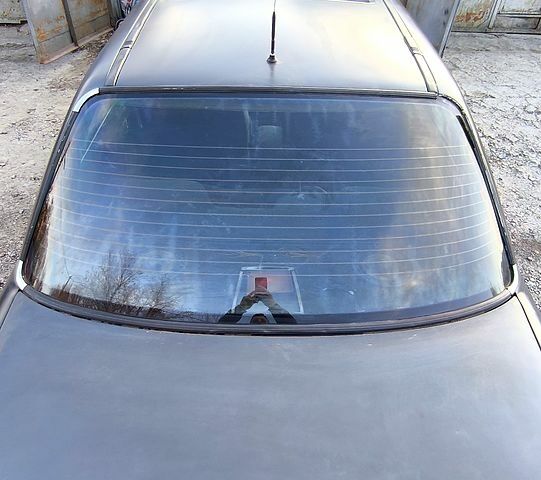 Черный Мицубиси Галант, объемом двигателя 1.8 л и пробегом 300 тыс. км за 1800 $, фото 4 на Automoto.ua