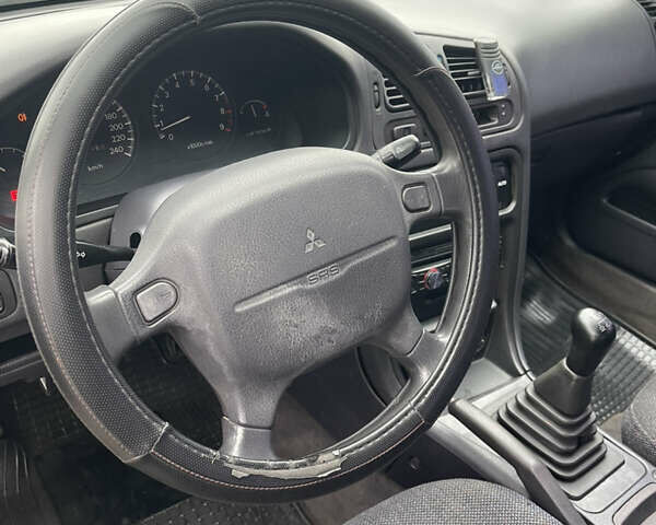 Міцубісі Галант 1993 у Одесі на Automoto.ua Чорний Міцубісі Галант, об'ємом двигуна 2 л та пробігом 150 тис. км за 1750 $, фото 4 на Automoto.ua