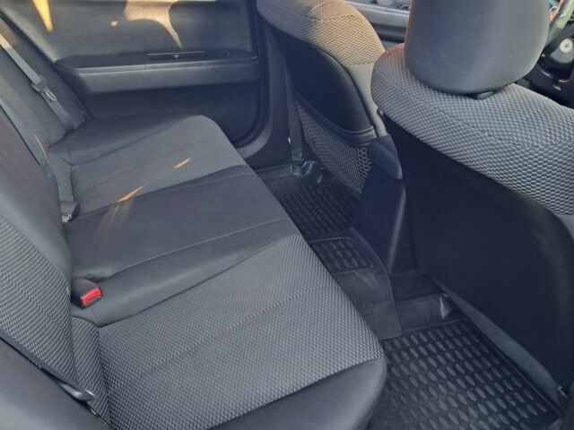 Черный Мицубиси Галант, объемом двигателя 2.4 л и пробегом 255 тыс. км за 5000 $, фото 4 на Automoto.ua