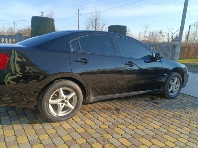 Черный Мицубиси Галант, объемом двигателя 0 л и пробегом 277 тыс. км за 3900 $, фото 2 на Automoto.ua