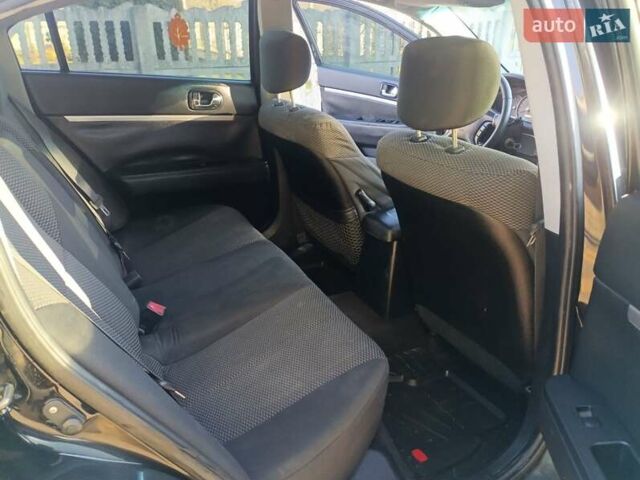 Черный Мицубиси Галант, объемом двигателя 2.38 л и пробегом 277 тыс. км за 3990 $, фото 15 на Automoto.ua