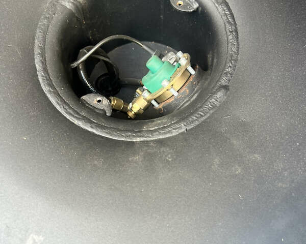 Черный Мицубиси Галант, объемом двигателя 2.4 л и пробегом 451 тыс. км за 4500 $, фото 27 на Automoto.ua